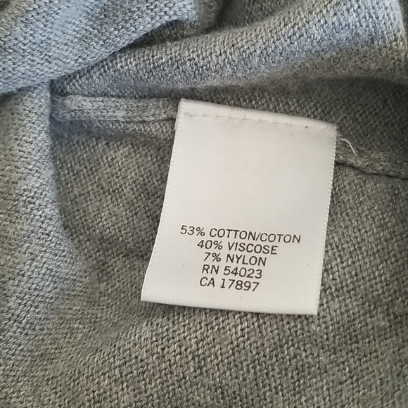 Banana Republic Factory Light Sweater - Picture 7 of 8